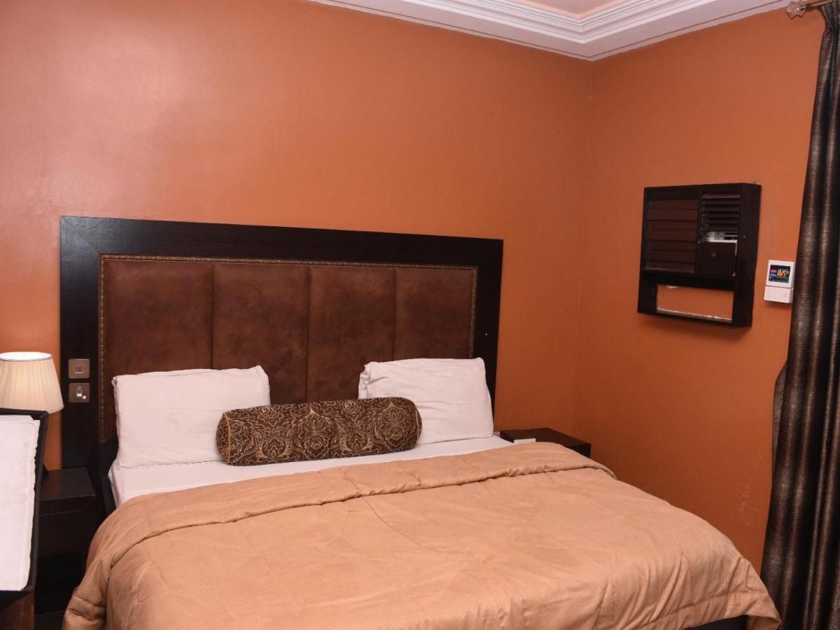 Hard Break Hotel Enugu Exterior foto
