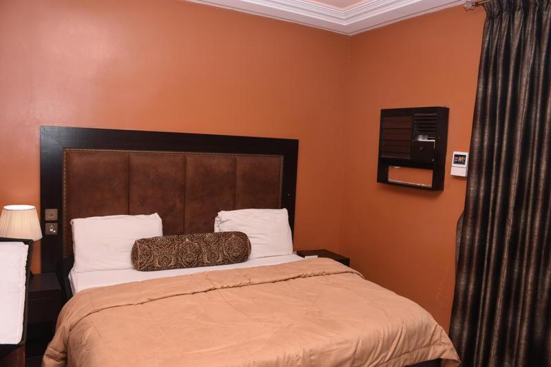 Hard Break Hotel Enugu Exterior foto
