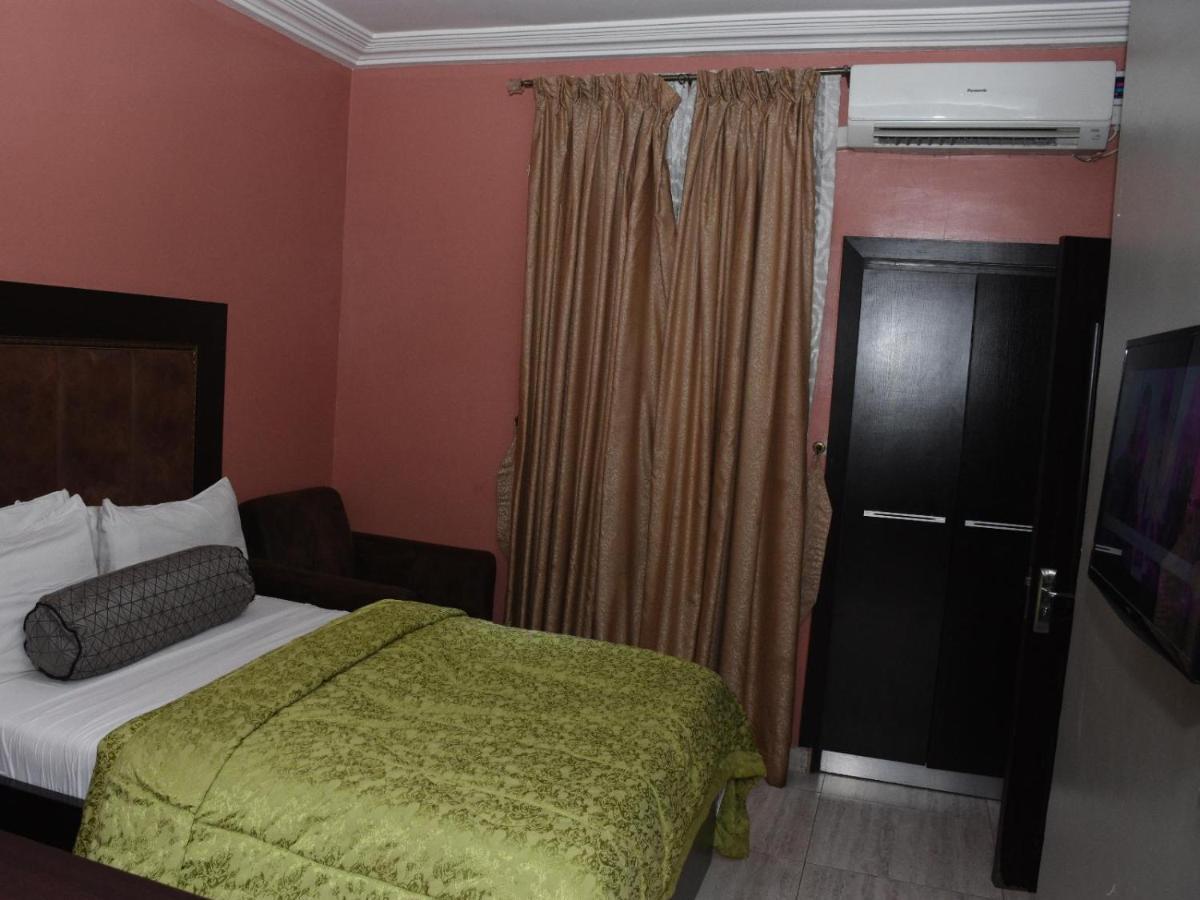 Hard Break Hotel Enugu Exterior foto